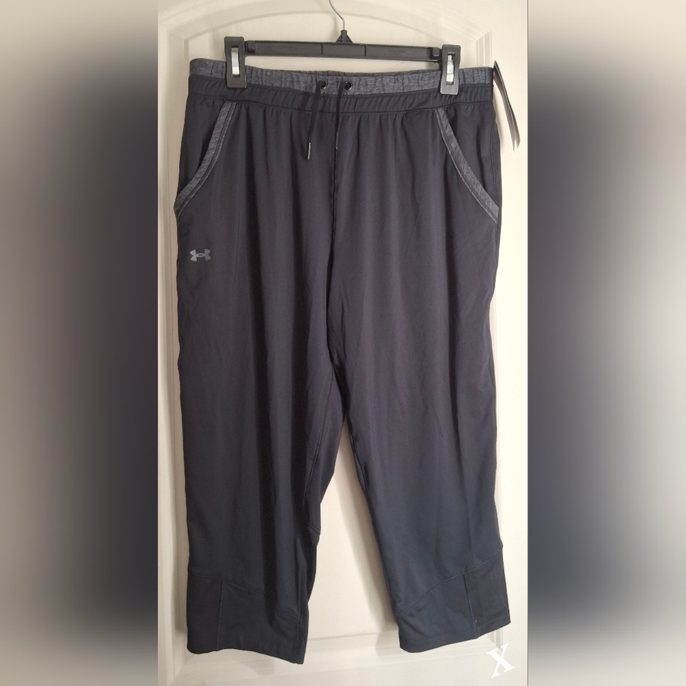 Nwt Under Armour Womens Pants Black M Capri Athletic Loose Heat Gear Poly 8/10